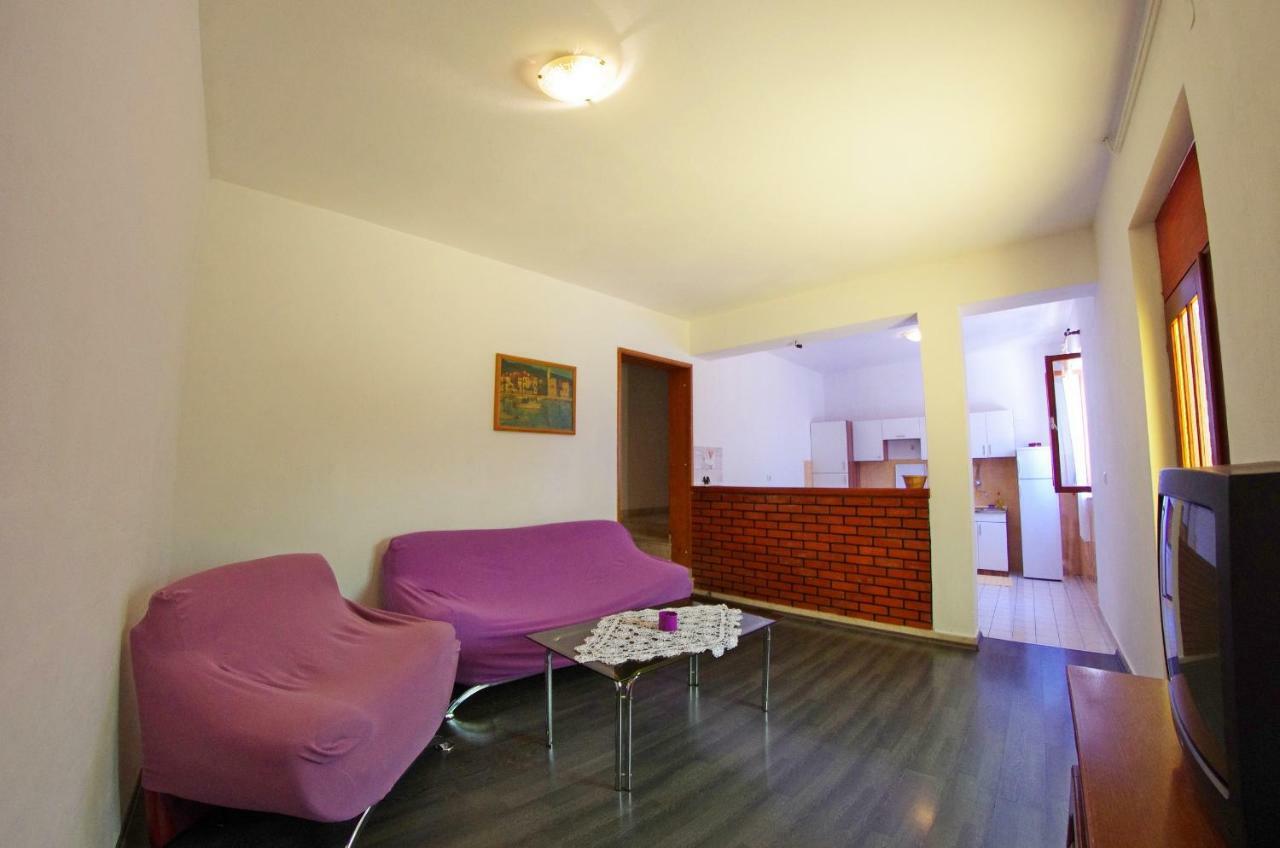 Large And Charming Apartment Near Beach With Big & Sunny Terrace Sumartin Luaran gambar