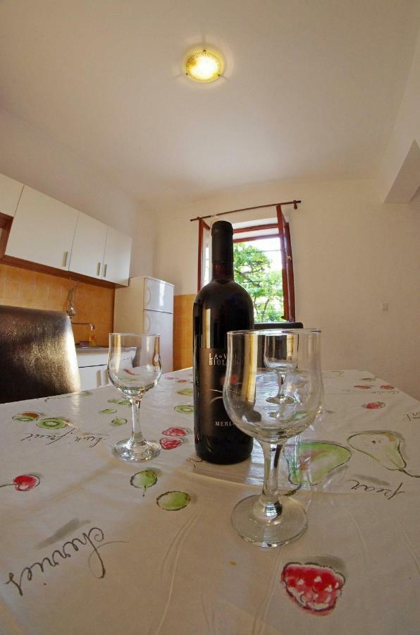 Large And Charming Apartment Near Beach With Big & Sunny Terrace Sumartin Luaran gambar